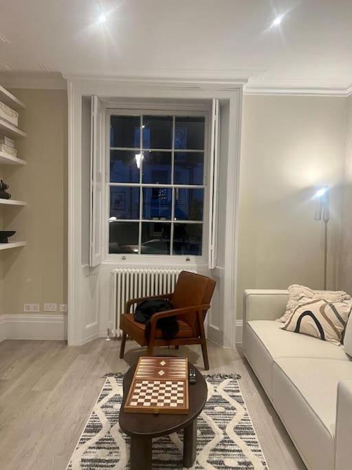 New Flat In Holland Park Apartment Лондон Екстериор снимка